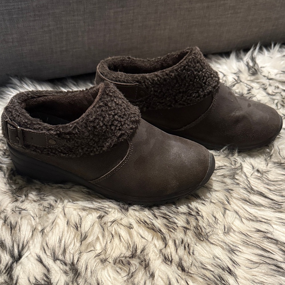 Eddie Bauer Chocolate Brown Women's Clogs